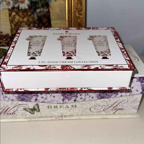 wendy bellissimo Hand CreamโCotton Blossom Pomegranate Delight Honey Almond 3pk - Picture 5 of 9